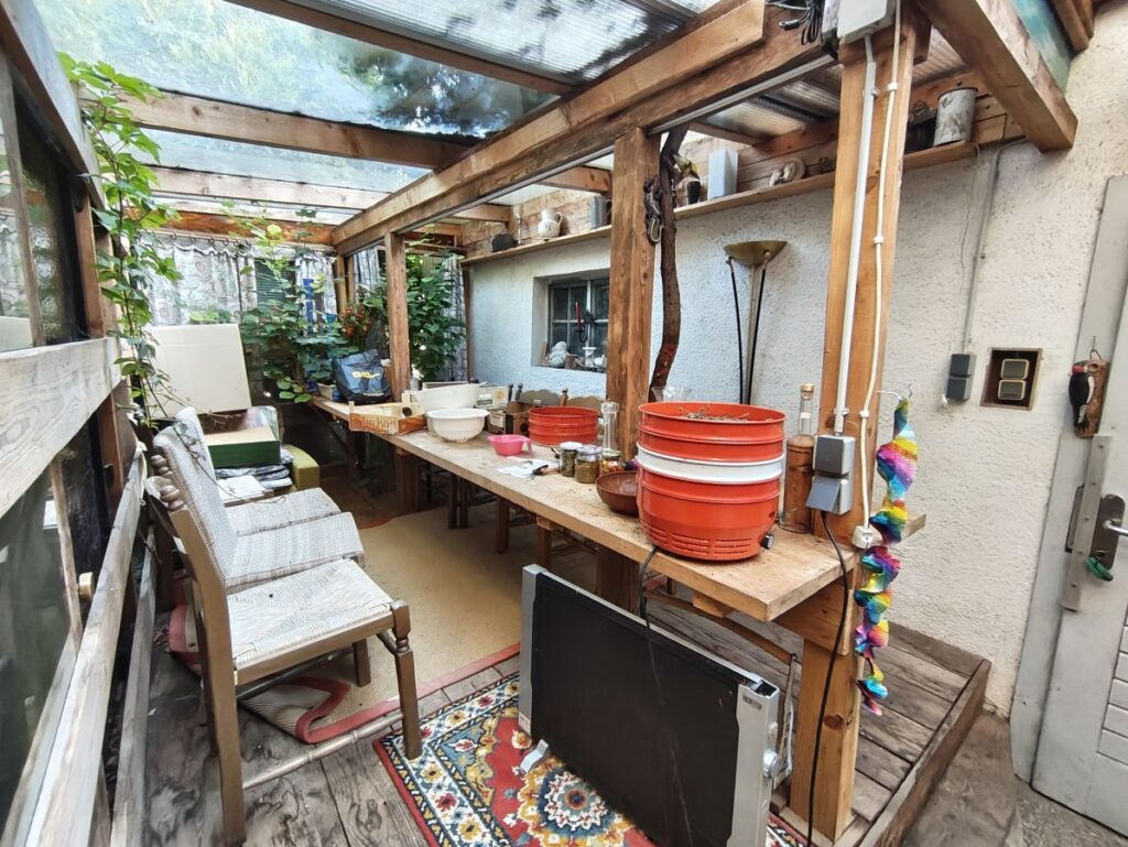 alternativer Sitzplatz für Gäste im Glashaus